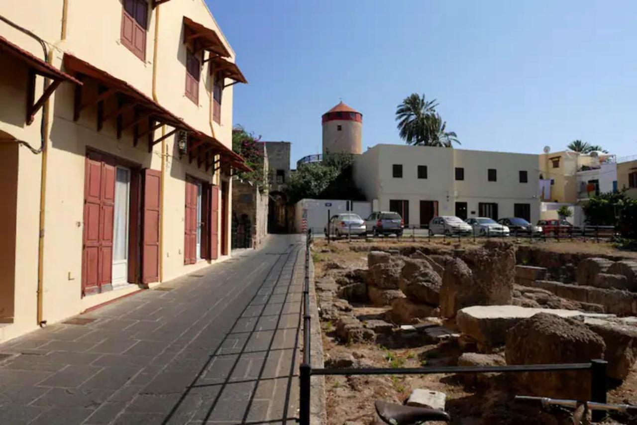 A Medieval Windmill Tower With Magnificent View Rhodes City Екстериор снимка